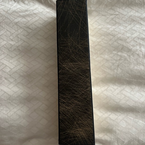 Oribe Dry Texturizing Shampoo - Picture 4 of 5